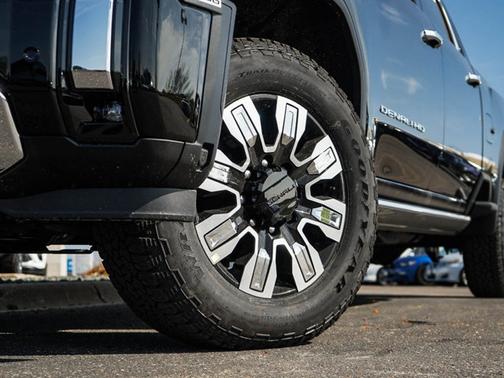 2025 GMC Sierra 3500 Denali
