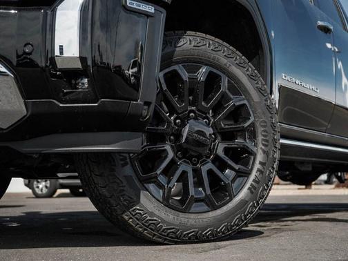 Onyx Black 2026 GMC Sierra 2500 Denali