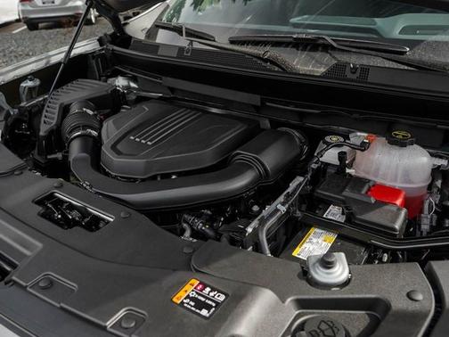 2025 GMC Acadia AWD AT4