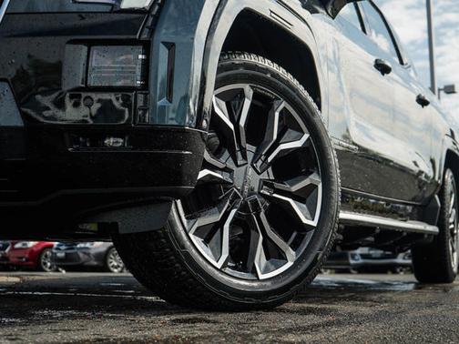 2025 GMC Sierra EV Extended Range Denali