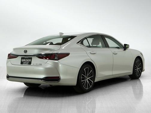 2024 Lexus ES 250 Base