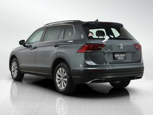 Platinum Gray Metallic 2019 Volkswagen Tiguan SE