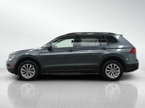 Platinum Gray Metallic 2019 Volkswagen Tiguan SE