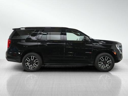 Onyx Black 2023 GMC Yukon AT4