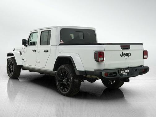 Bright White Clearcoat 2025 Jeep Gladiator Nighthawk