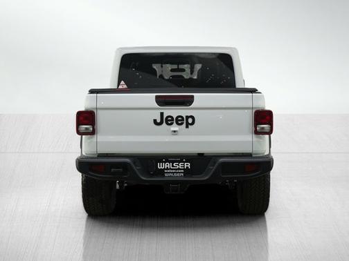 Bright White Clearcoat 2025 Jeep Gladiator Nighthawk