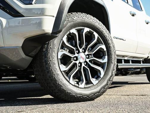 2026 GMC Canyon 4WD Denali