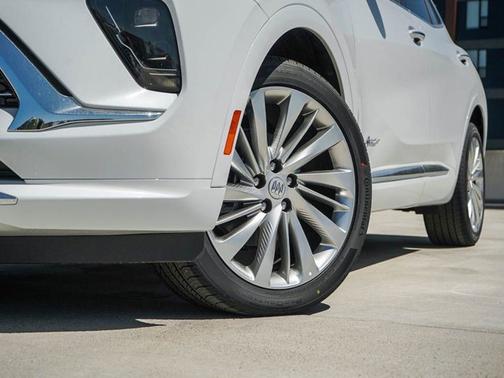 Iridescent White Tricoat 2026 Buick Envision Avenir