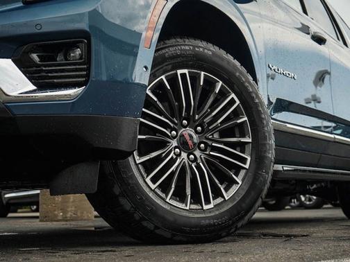 2025 GMC Yukon Elevation