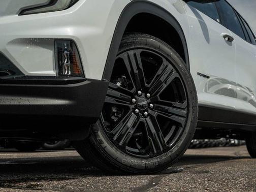 Glacier White Tricoat 2026 GMC Acadia AWD Elevation