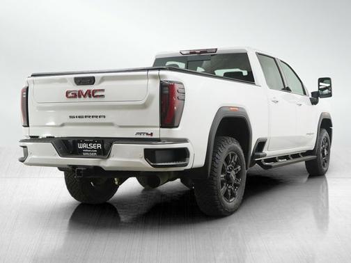 Summit White 2024 GMC Sierra 2500 AT4