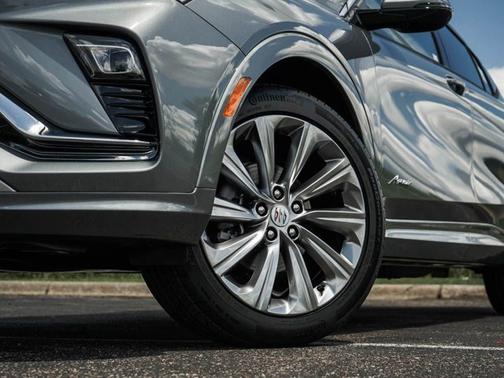 Moonstone Gray Metallic 2026 Buick Envista Avenir