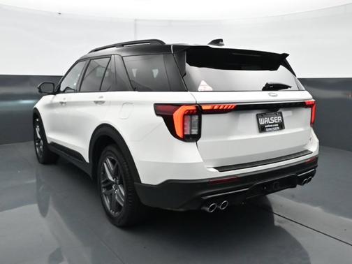 Star White Metallic Tri-Coat 2025 Ford Explorer ST