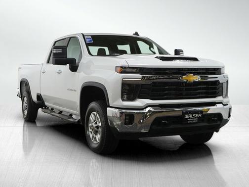 Summit White 2025 Chevrolet Silverado 2500 LT