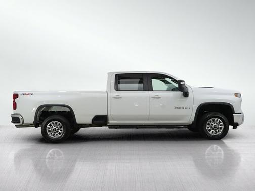 Summit White 2025 Chevrolet Silverado 2500 LT