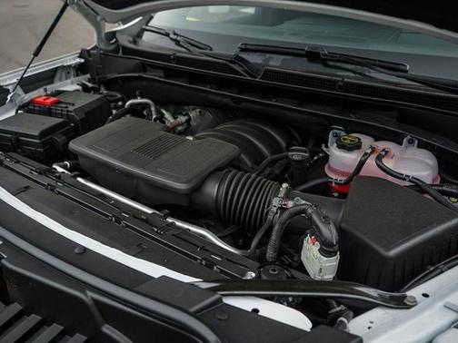 2025 GMC Yukon XL AT4