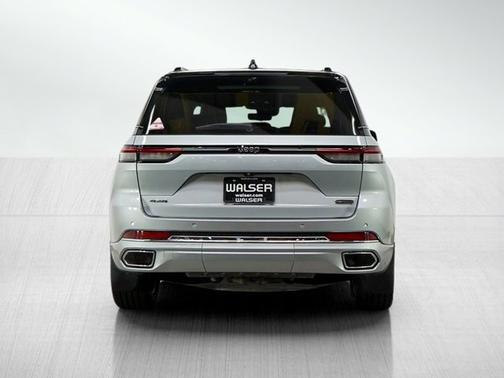2022 Jeep Grand Cherokee Overland