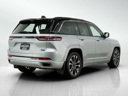 2022 Jeep Grand Cherokee Overland
