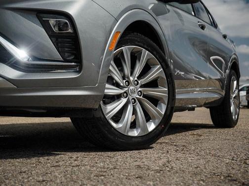 Moonstone Gray Metallic 2026 Buick Envista Avenir