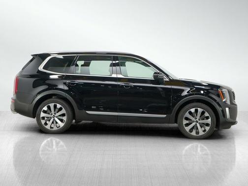 Ebony Black 2022 Kia Telluride S