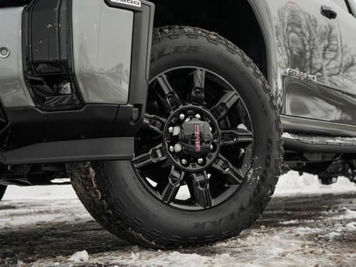 2025 GMC Sierra 2500 AT4