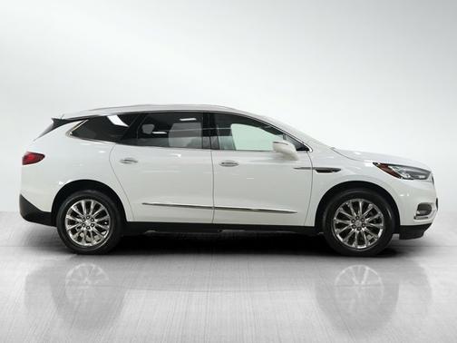Summit White 2018 Buick Enclave Essence