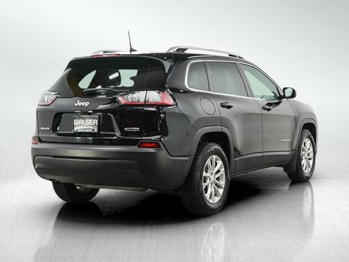 Diamond Black Crystal Pearlcoat 2019 Jeep Cherokee Latitude