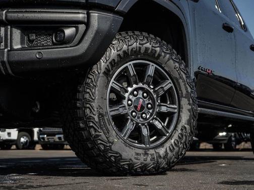 Onyx Black 2026 GMC Sierra 1500 AT4X