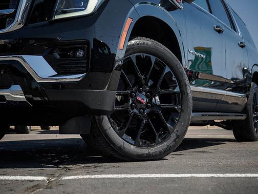 2025 GMC Yukon XL Elevation
