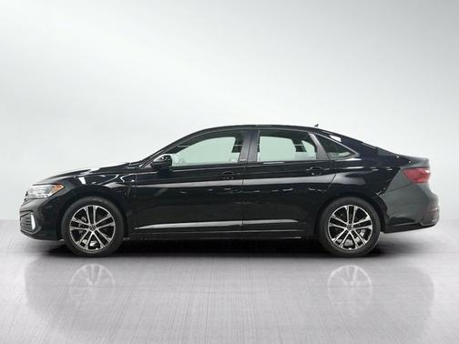 Deep Black Pearl 2023 Volkswagen Jetta Sport