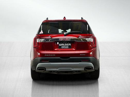 Volcanic Red Tintcoat 2023 GMC Acadia SLT