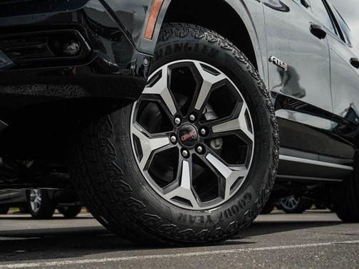 2025 GMC Yukon AT4 Ultimate