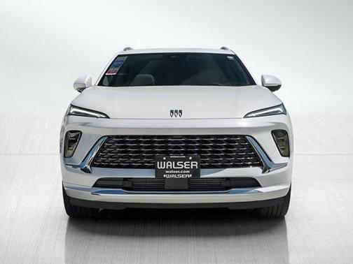 Iridescent White Tricoat 2026 Buick Envision Avenir