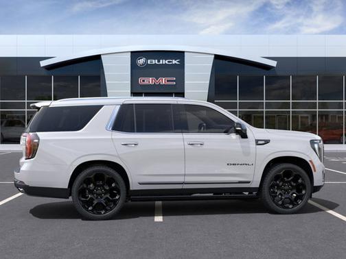 2025 GMC Yukon Denali Ultimate