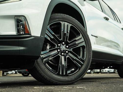 2025 GMC Acadia AWD Elevation