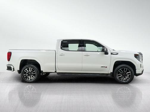 Summit White 2024 GMC Sierra 1500 AT4