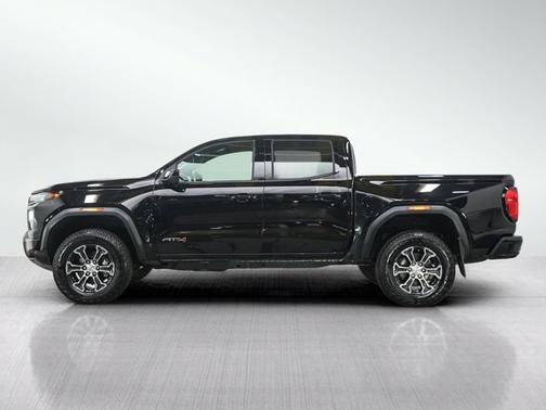 Onyx Black 2024 GMC Canyon 4WD AT4