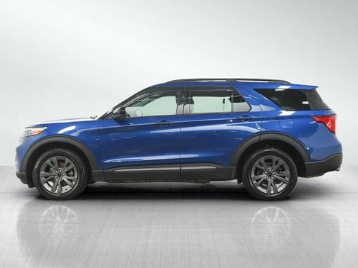 Atlas Blue Metallic 2022 Ford Explorer XLT