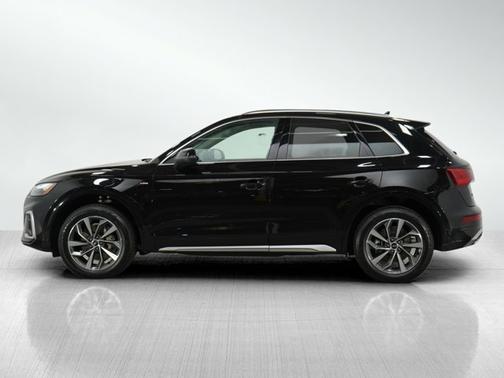 2022 Audi Q5 S line Premium Plus