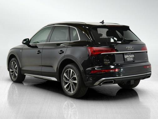 2022 Audi Q5 S line Premium Plus