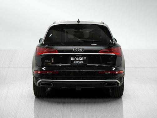 2022 Audi Q5 S line Premium Plus