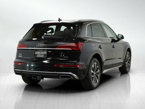 2022 Audi Q5 S line Premium Plus