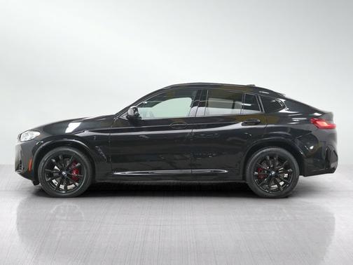 Black Sapphire Metallic 2022 BMW X4 M40i