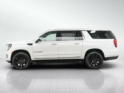 White Frost Tricoat 2023 GMC Yukon XL SLT