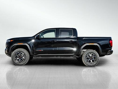 2025 GMC Canyon 4WD AT4