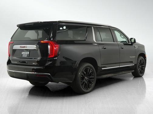 2022 GMC Yukon XL SLT