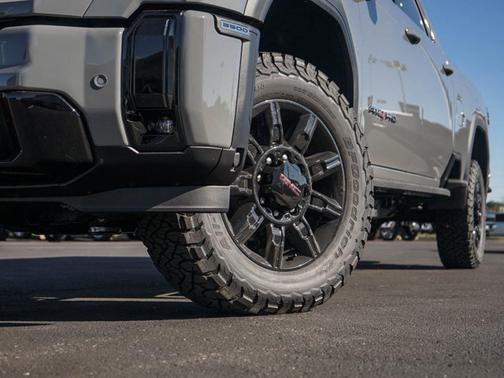 2025 GMC Sierra 3500 AT4