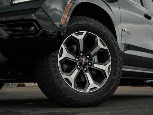 Midnight Pine 2026 GMC Yukon AT4 Ultimate