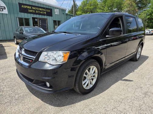 Black Onyx Crystal Pearlcoat 2019 Dodge Grand Caravan SXT