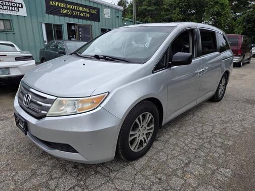 Alabaster Silver Metallic 2013 Honda Odyssey EX